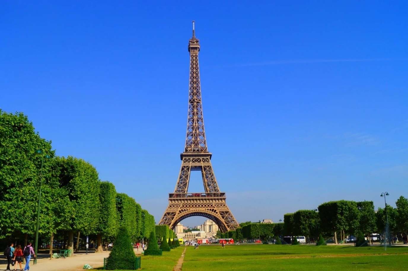 Découvrez l’Art de Visiter la Tour Eiffel : Conseils Précieux pour une Aventure Inoubliable à Paris